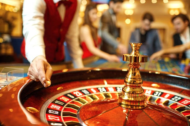 Live Sic Bo table with dealer and three dice on mgs888 platform