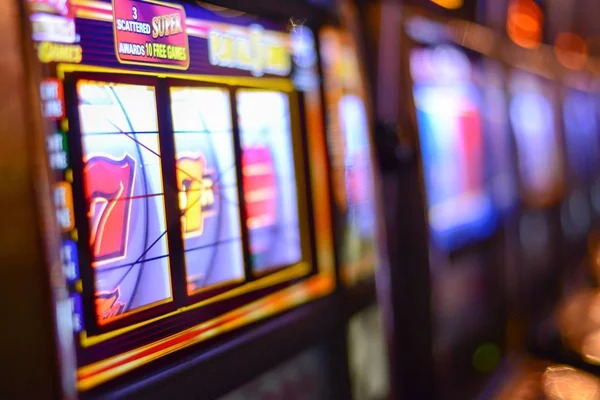 Video slot gameplay featuring bonus round and free-spin trigger on mgs888
